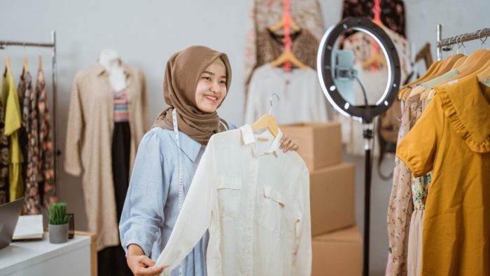 Tren Belanja Online Bergeser ke Live Shopping