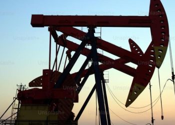 Harga Minyak Kembali Tembus Seratus Dua Puluh Dolar AS per Barel