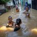 22 RT di Jaktim Terendam Banjir, Ketinggian Air di Bidara Cina Hampir 2 Meter