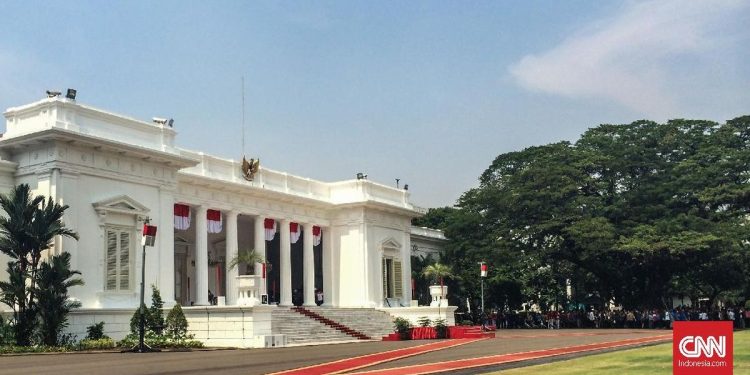 Momen Soekarno Nyaris Tembak Saat Salat Iduladha