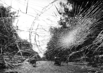 Truk Tabrak Beberapa Motor di Bekasi: Satu Tewas dan Lima Luka-luka