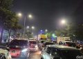 Demonstrasi Tolak MBG di Makassar, Massa Bakar Ban dan Tutup Jalan