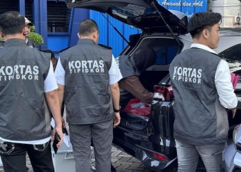 Geledah Kafe Sidoarjo Dalam Kasus Korupsi Impor HP Seken oleh Kortas Tipidkor