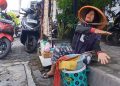 Nenek Jukir Terima Hadiah Umrah Setelah Gagalkan Pencurian Uang Rp3,6 Miliar