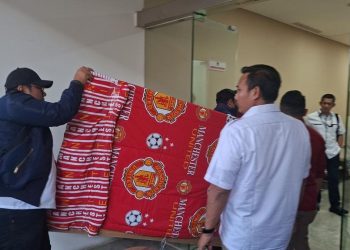 Polisi Kembali Serahkan Barang Bukti Kasus Febrie ke Kejagung Termasuk Bingkai Foto