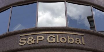 S&P Ramal Nilai Tukar Rupiah Rp 17700 per Dolar AS untuk Pemegang Dolar