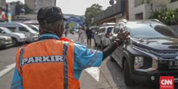 Parkir di Tengah Isu Tarif Baru
