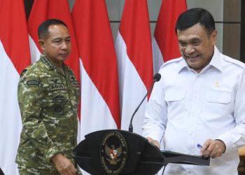 Menko Polkam Beri Penjelasan Mengenai Fenomena Mal Pasang Pagar Tinggi