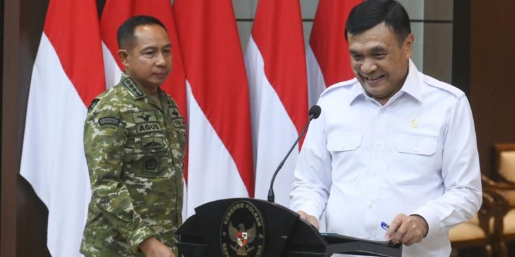 Menko Polkam Beri Penjelasan Mengenai Fenomena Mal Pasang Pagar Tinggi