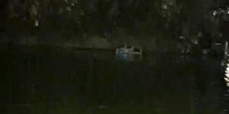 WN Aljazair Berendam di Danau Sunter Ngotot Tak Mau Dievakuasi