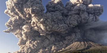 Erupsi Gunung Sinabung, 2451 Warga dari Dua Desa Dievakuasi