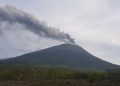 Gunung Ili Lewotolok Terjadi Dua Kali Meletus dengan Kolom Abu Hingga 700 Meter