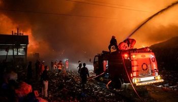 Kebakaran Hebat Terjadi di TPA Putri Cempo Solo