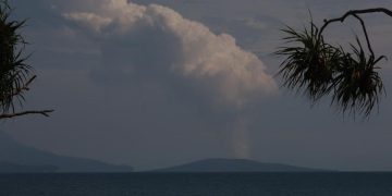 Tinggi Gunung Anak Krakatau Pasca 2018 Belum Menyebabkan Tsunami