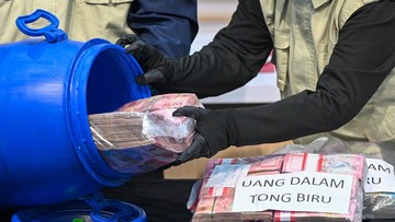 Foto dugaan korupsi Rp934 juta yang melibatkan Bupati Klaten
