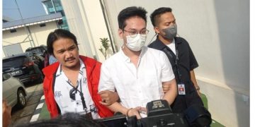Bebas Bersyarat Dicabut Indra Kenz Kembali Mendekam di Penjara