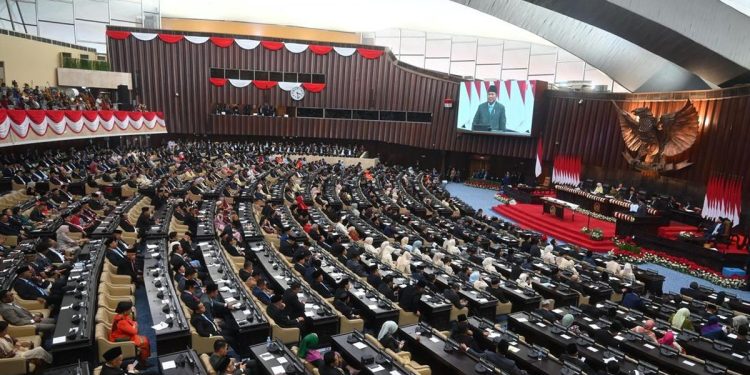 DPR Sahkan Undang Undang Perlindungan Ketenagakerjaan secara Resmi