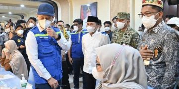 Klarifikasi Menkes tentang Foto Penggunaan Tabung Oksigen di Palangka Raya