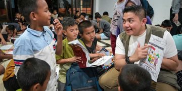 Momen Sekretaris Kabinet Sidak Sekolah Rakyat di Cikarang