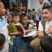 Momen Sekretaris Kabinet Sidak Sekolah Rakyat di Cikarang