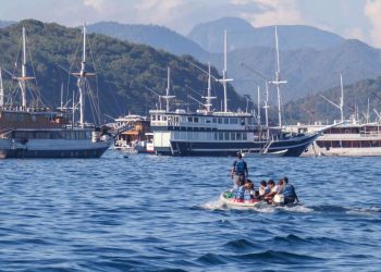 Gelombang 2,5 Meter Ancama Perairan Komodo, KSOP Identifikasi 10 Titik Rawan