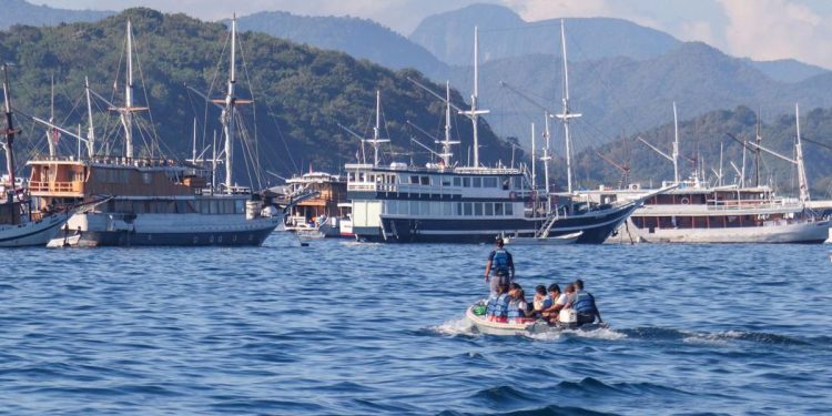 Gelombang 2,5 Meter Ancama Perairan Komodo, KSOP Identifikasi 10 Titik Rawan