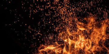 Motor Balap Terbakar Saat Uji Coba di Stadion Benteng Tangerang